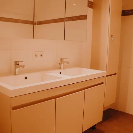 Дом отдыха House In At 5 Min Walk From The Sea Остенде