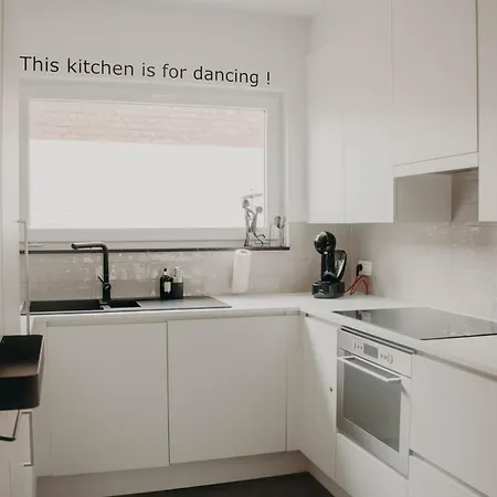 House In At 5 Min Walk From The Sea * Остенде